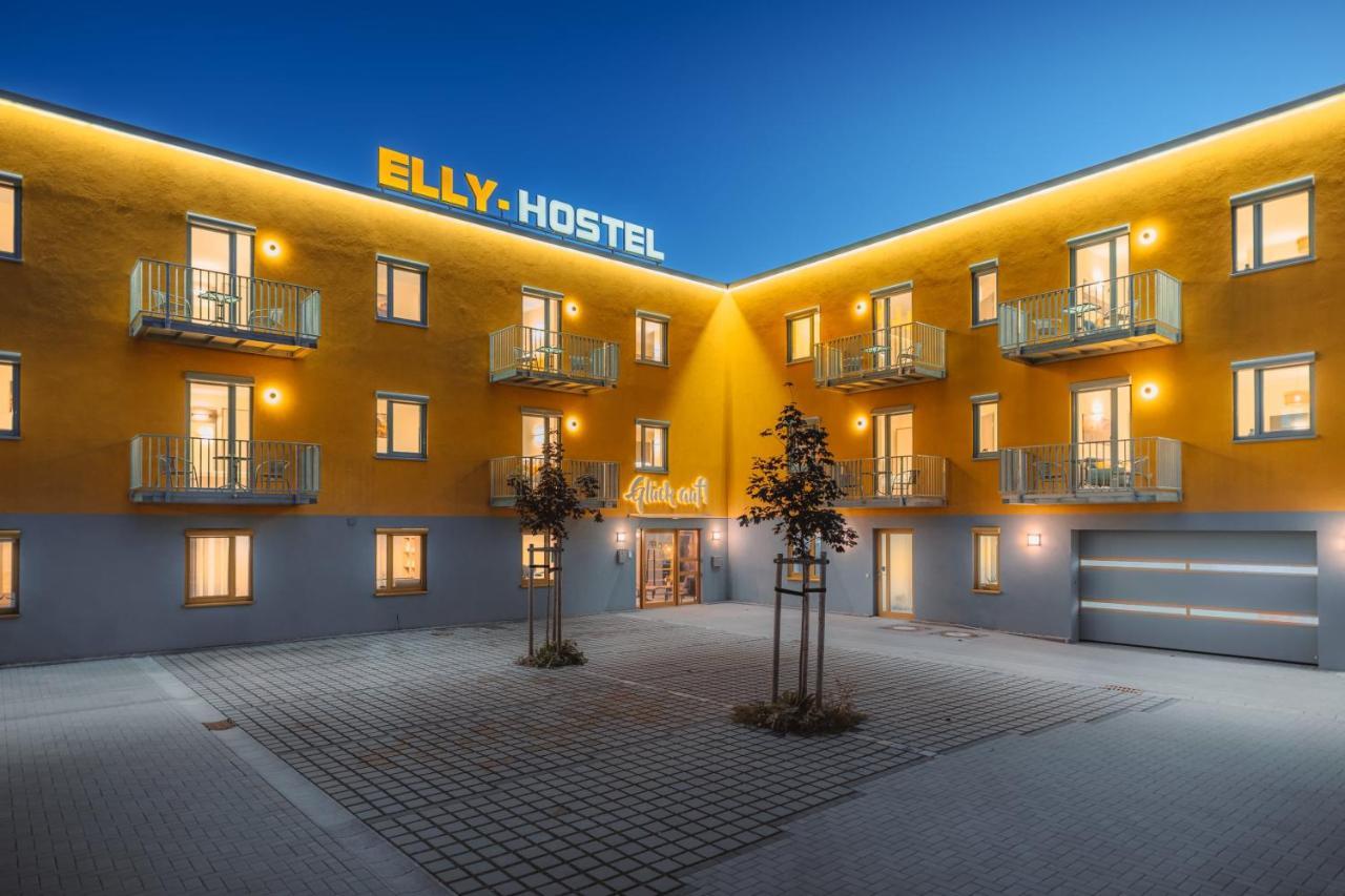 Elly Hostel Freiberg Exteriör bild